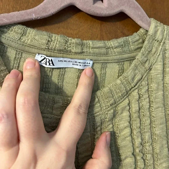 Zara Raised Textured Sweatshirt - Picture 4 of 5